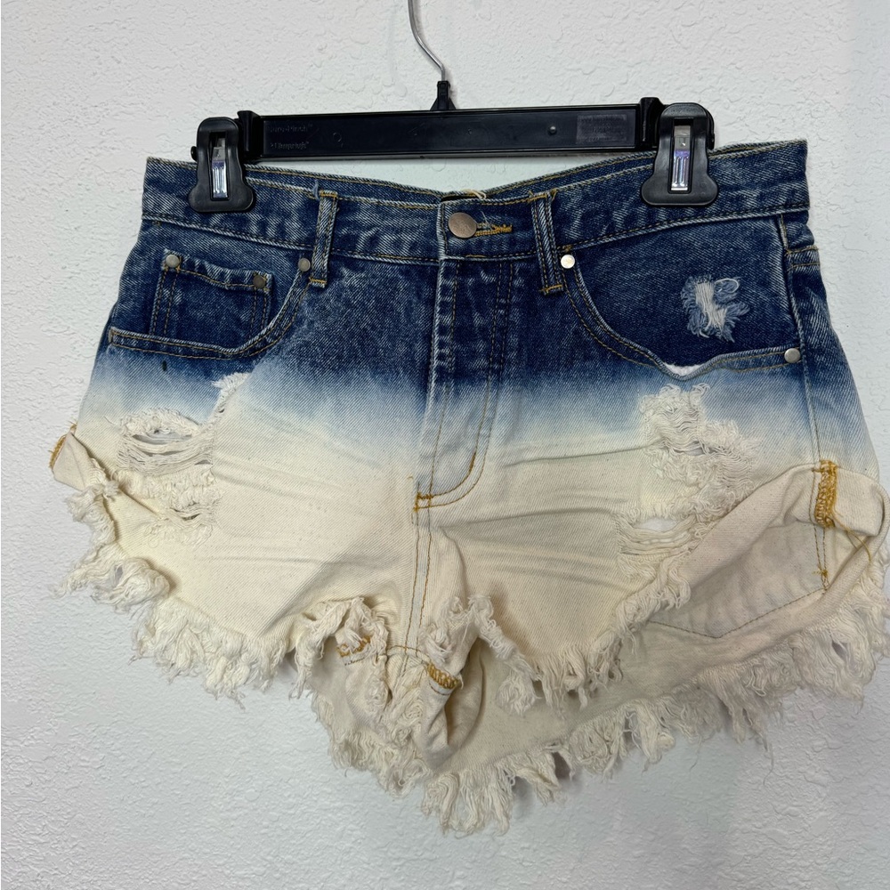 *NEW* Ombré Jean Shorts Size M